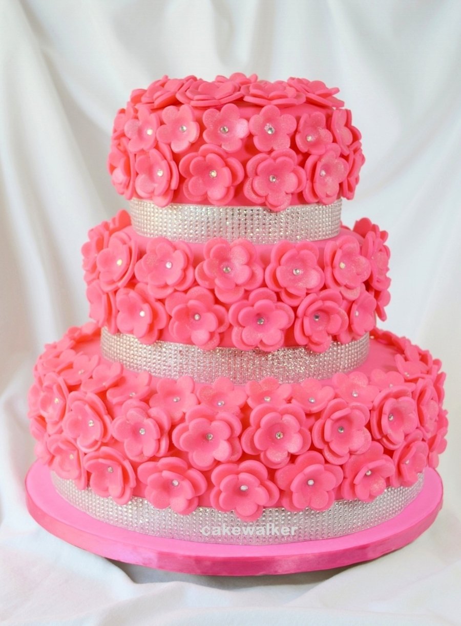 Сделать розовый торт. Розовый торт. Красивый розовый торт. Ярко розовый торт. Торт в розовом цвете.