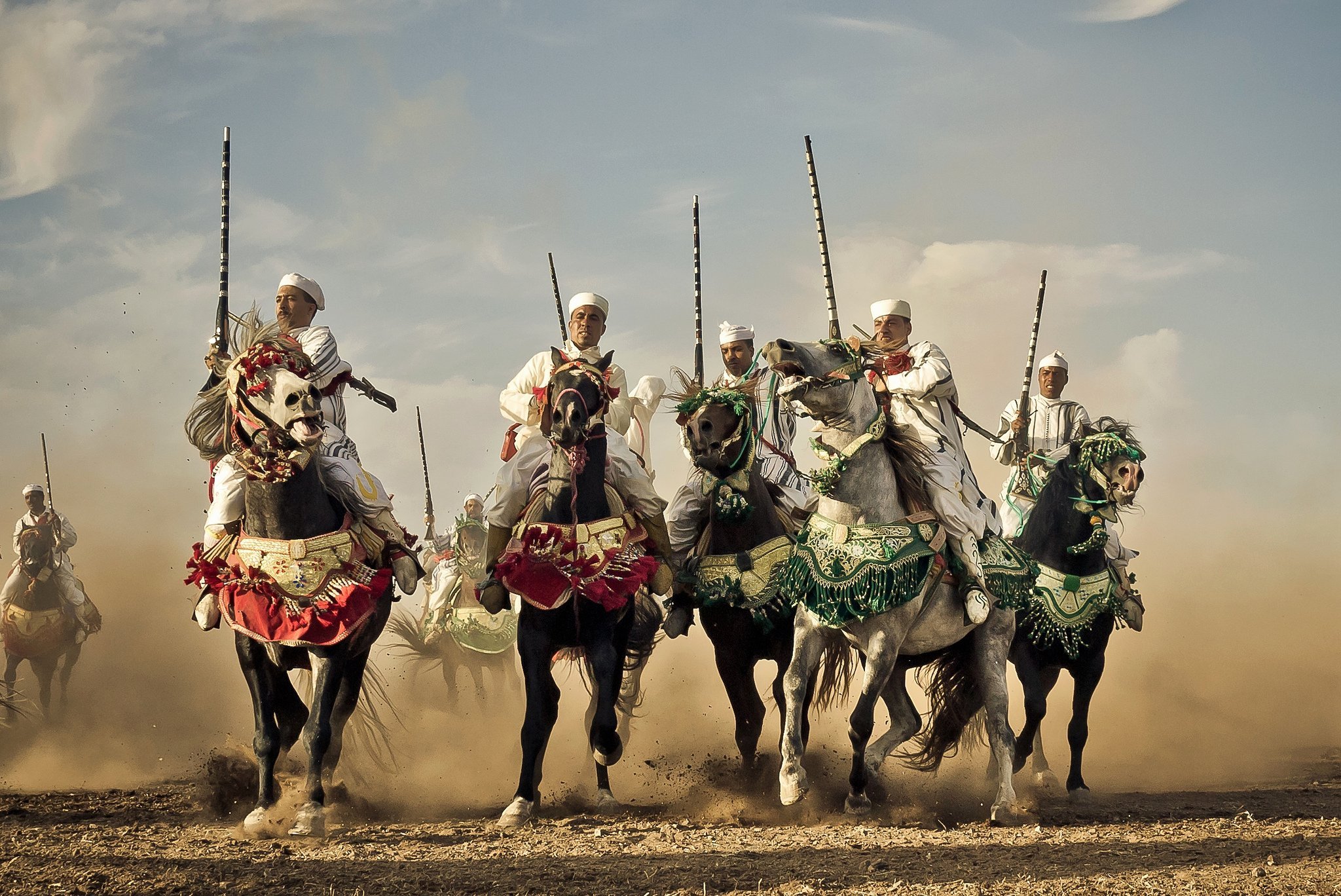 Мусульманский воин. Арабы сарацины. Воин Ислама. Воины на конях. Арабские воины на конях.