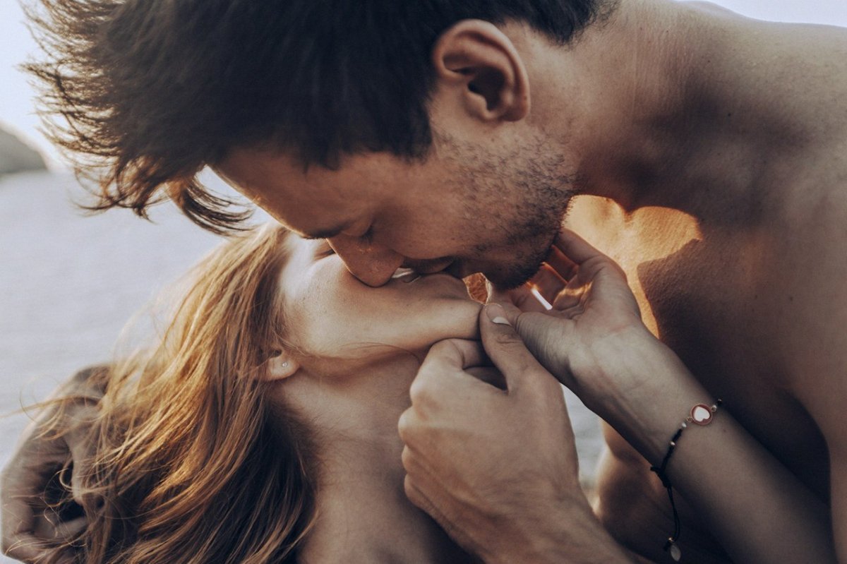 Девушка и парень целуются — красивые картинки и фото 20 штук