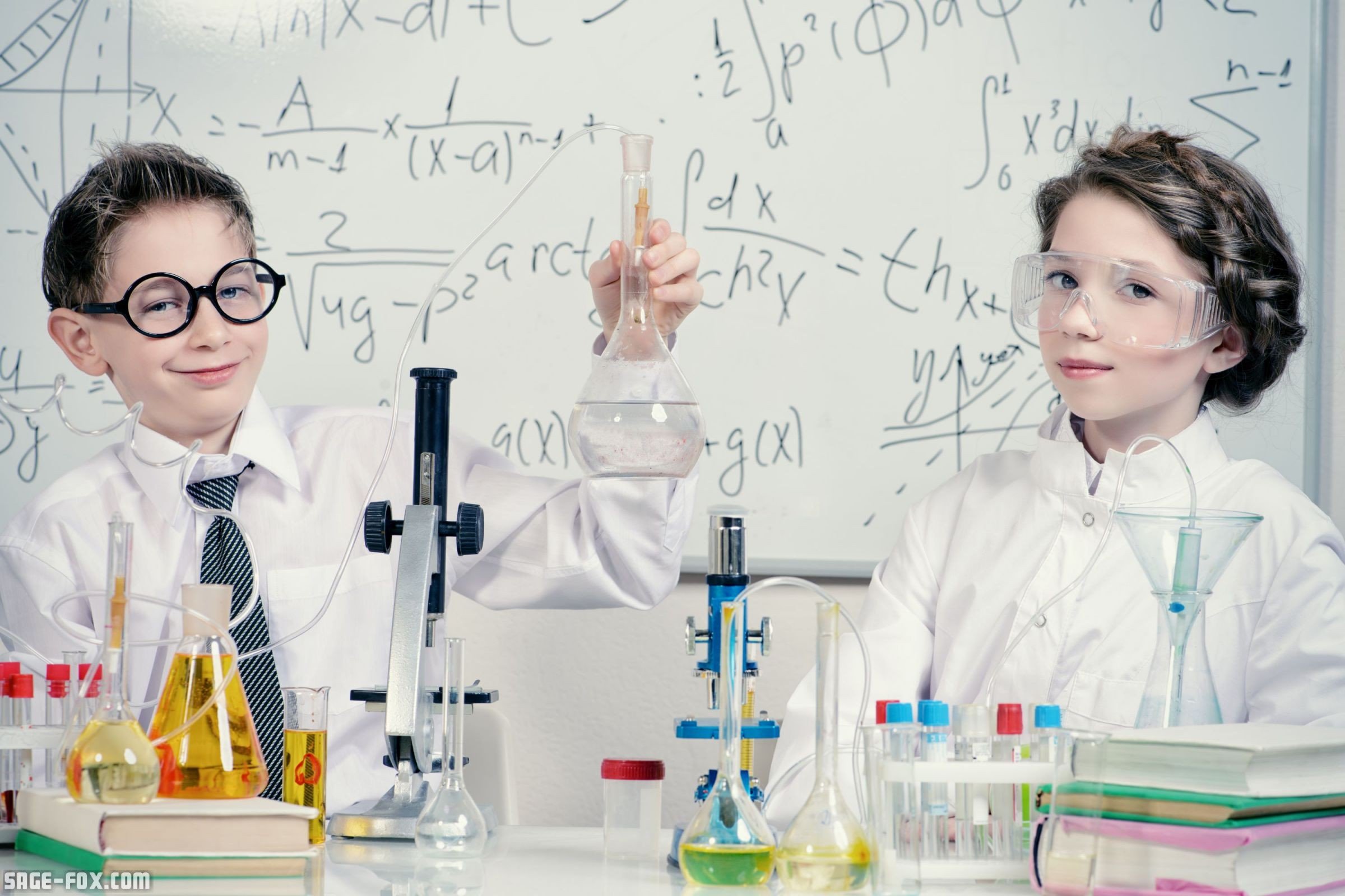 Дика наука. Наука для школьников. Химия опыты для детей. Эксперимент в лаборатории. Лаборатория для детей.