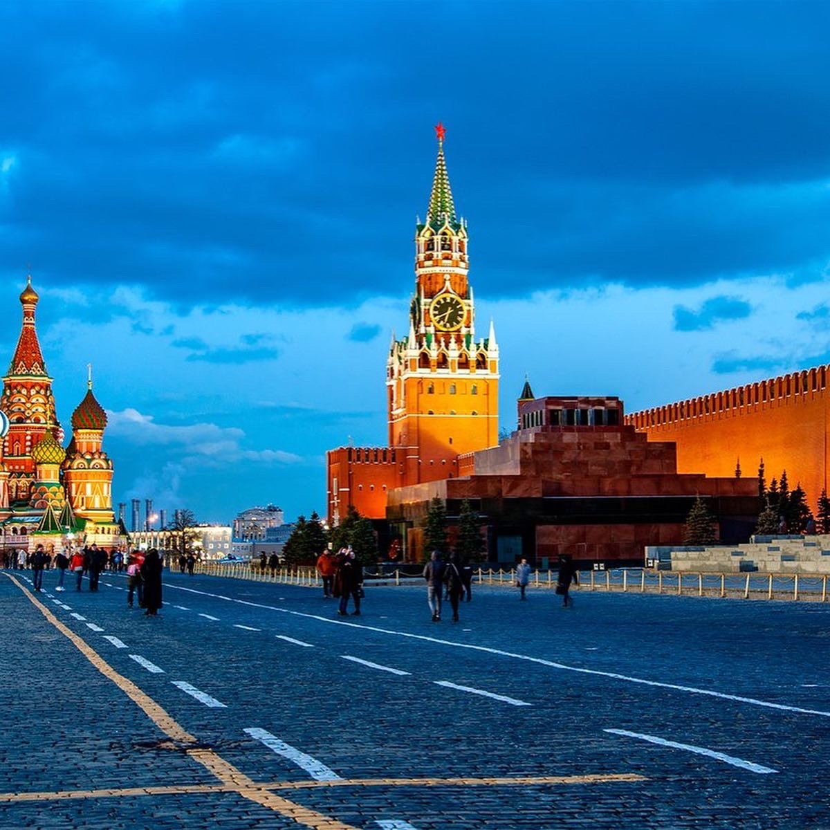 В какой стране красная площадь. Кра́сная пло́щадь. Площадь Кремля в Москве. Город Москва красная площадь. Красная площадь символ Москвы.