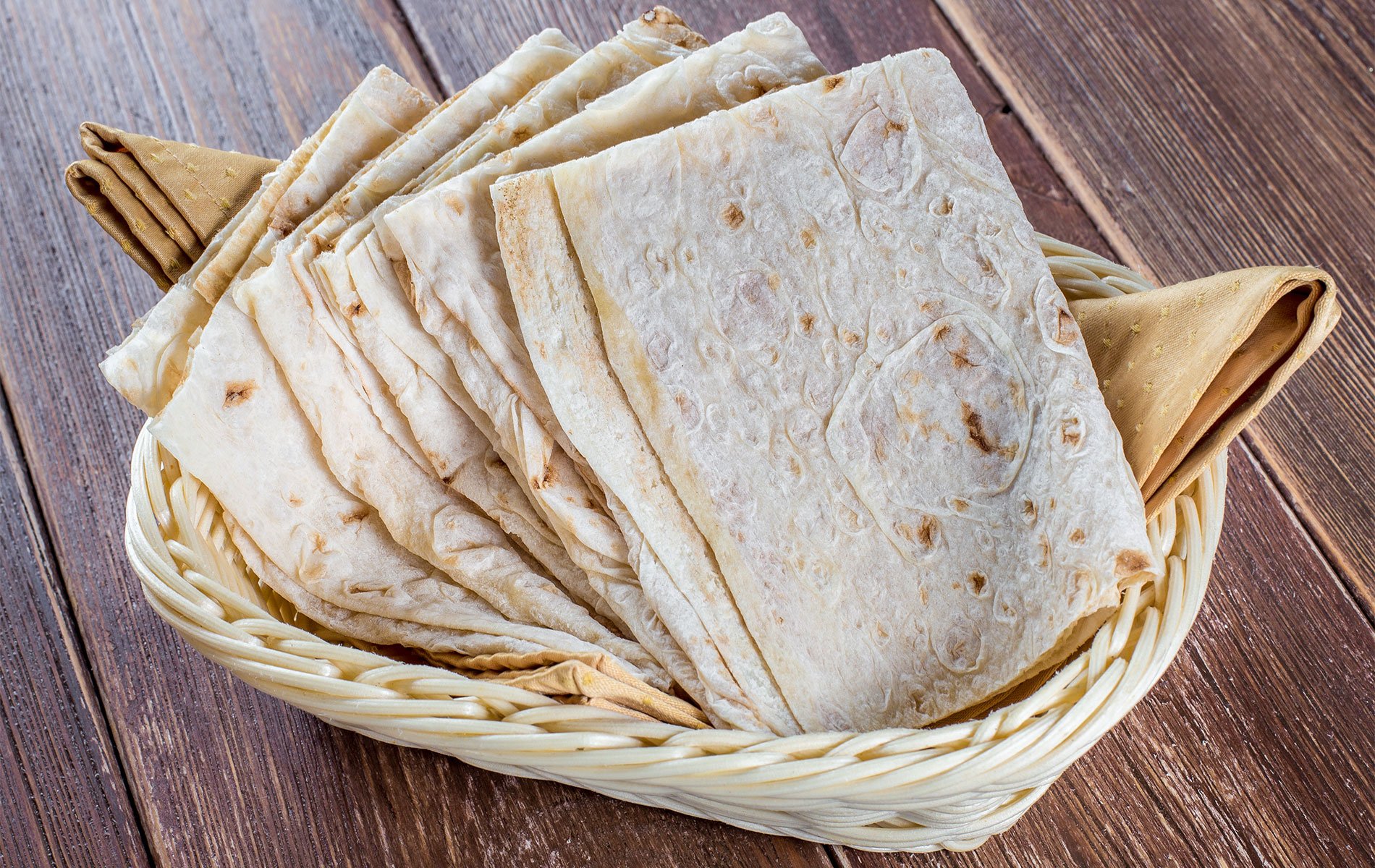 Можно ли есть тонкий лаваш. Lavash армянский. Армянский хлеб лаваш. Лаваш / Lavaş. Лаваш Нижегородский хлеб армянский.