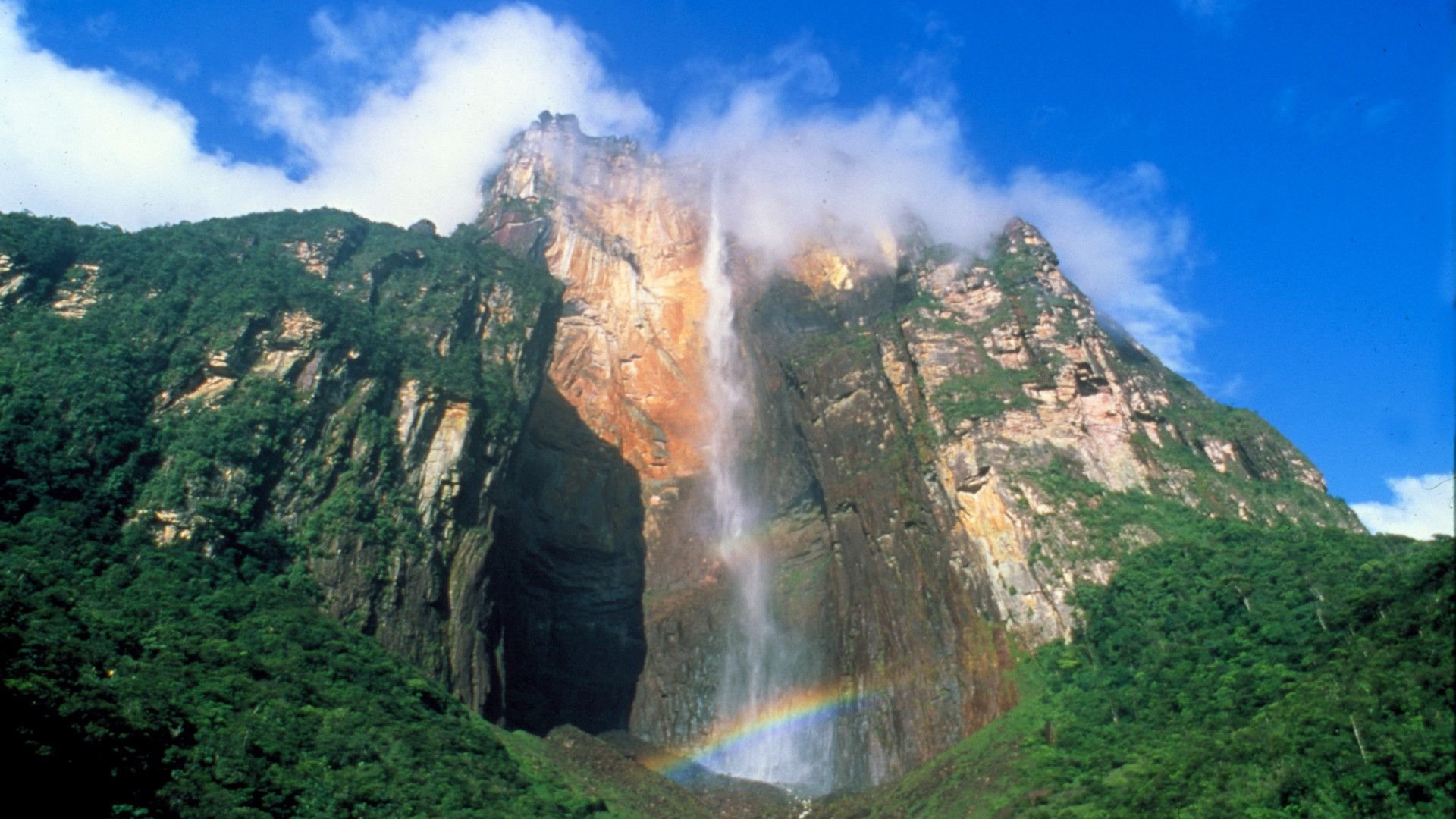 Природные особенности венесуэлы. Водопад Анхель Венесуэла. Водопад Анхель в Южной Америке. Река Чурун водопад Анхель. Водопад Чурун меру.
