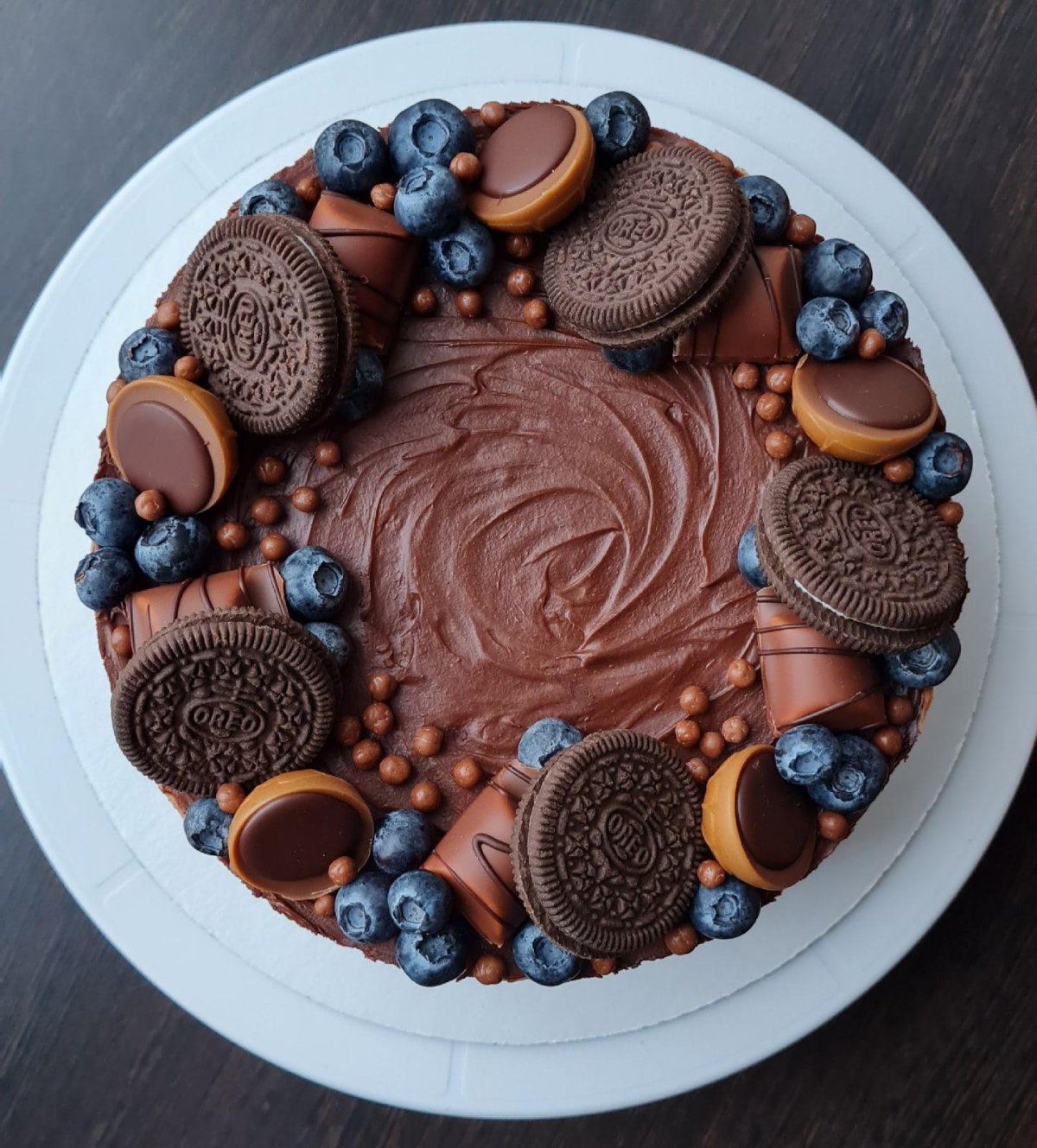 Украшение торта Орео и шоколадом (75 фото)
