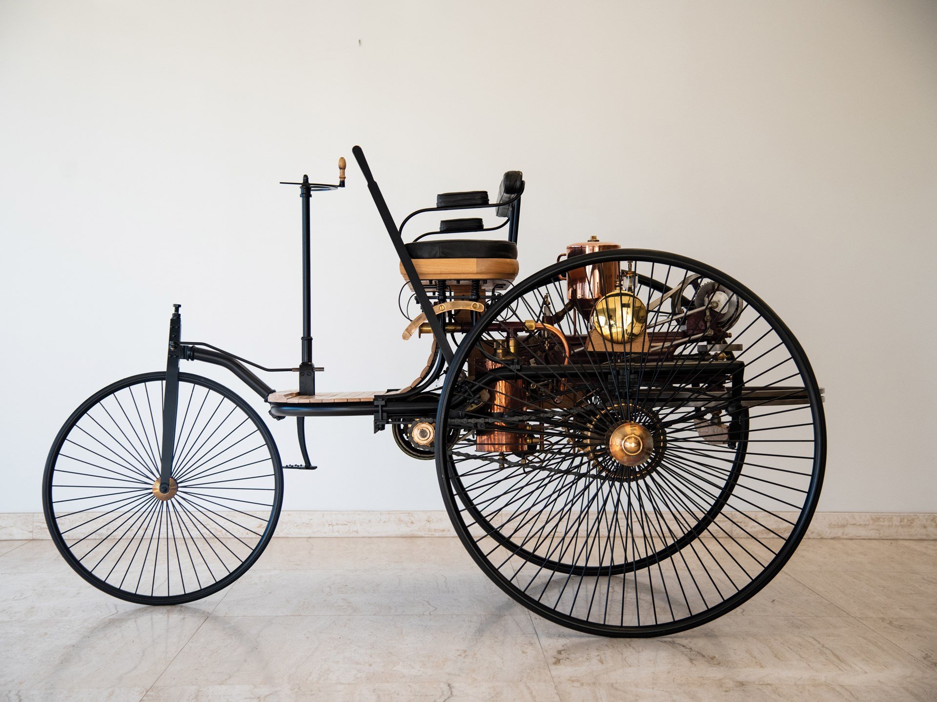 Первые машины как называются. Benz Patent-Motorwagen 1886.