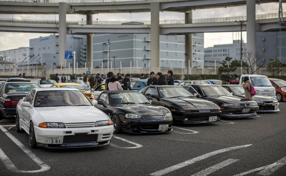 Автомобили из японии