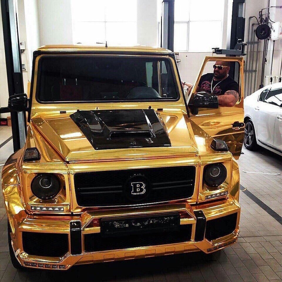 Mercedes Benz g55 AMG Gold