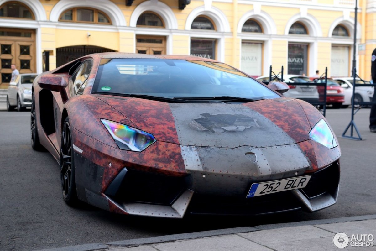 Первые фотографии Lamborghini Aventador LP700-4